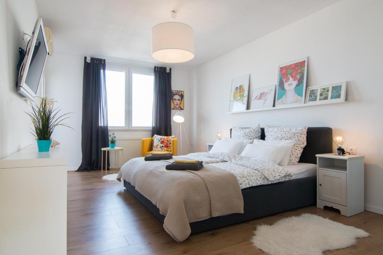 Harbour-Apartment With Sea View And Parking Spot Pula Eksteriør billede